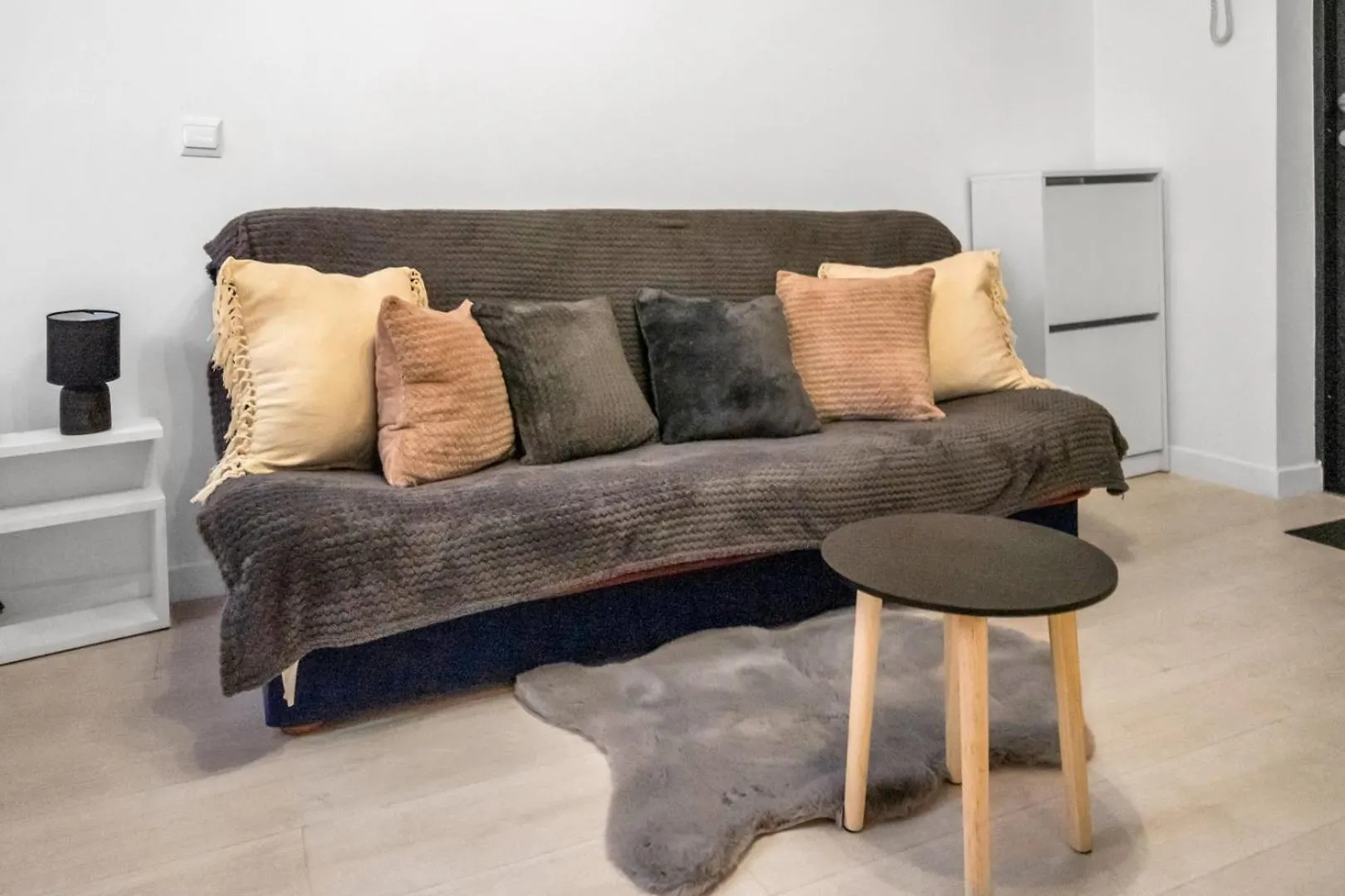 Warsaw Ochota Studio - Park, Bus&Trains Nearby - By Rentujemy Apartment